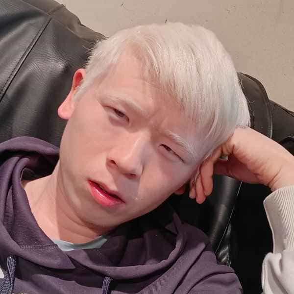 贵州31岁单身帅哥真诚找对象-辽源征婚相亲网